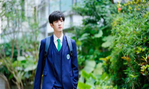 演员梁宝羚否认与陈哲远恋情