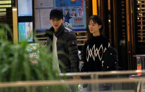 金晨邓伦在一起多久(邓伦和金晨在一起多久)