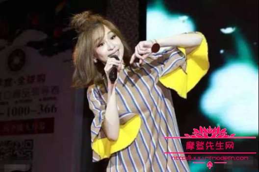 王心凌脸坑洼恐怖近照(王心凌的脸出什么事)