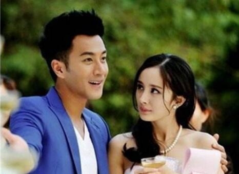 李易峰被卡拉摸头什么情况(李易峰和超模卡拉) 李易峰被卡拉摸头什么情况(李易峰和超模卡拉)