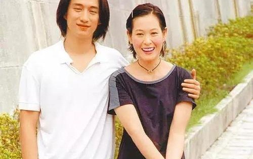 黄磊的女儿遗传了谁的基因?黄磊是怎么教育(黄磊的女儿怎么啦)