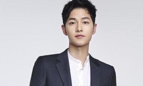 宋仲基离婚后首现身笑容满面(宋仲基离婚真正原因)