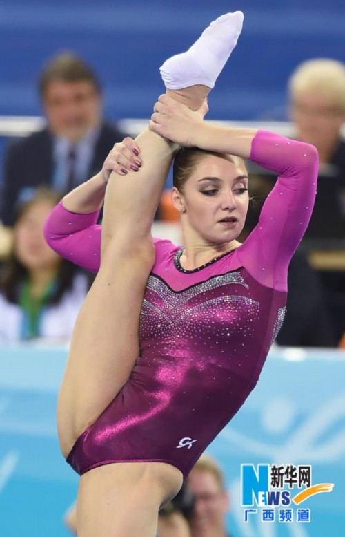 穆斯塔芬娜自由操视频