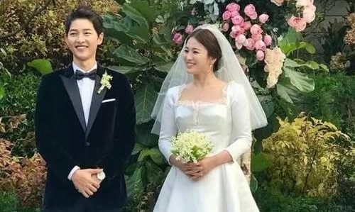 宋仲基离婚后首现身笑容满面(宋仲基离婚真正原因)