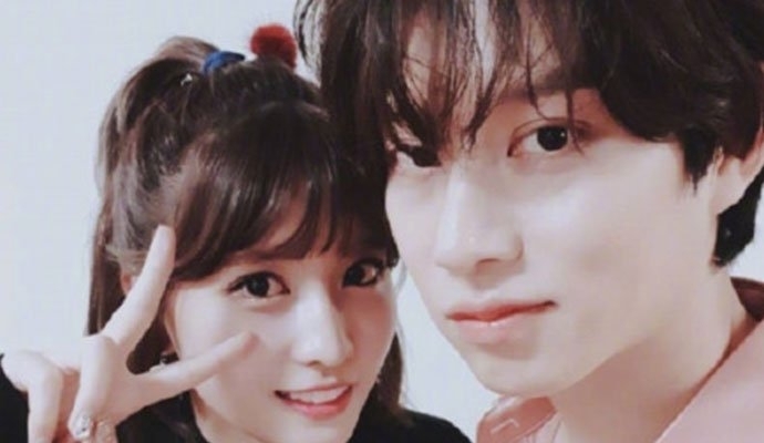 金希澈直播曝光收养雪莉爱猫(崔雪莉说金希澈保护她)