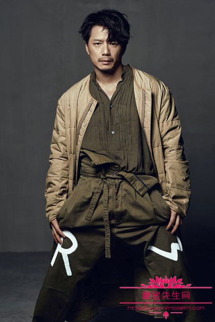 段奕宏是不是同性恋?段奕宏老婆王瑾为什么(段奕宏王瑾结婚图片)