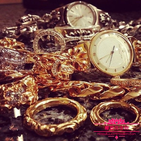 金在中是cjes的理事吗？金在中是鹿晗的