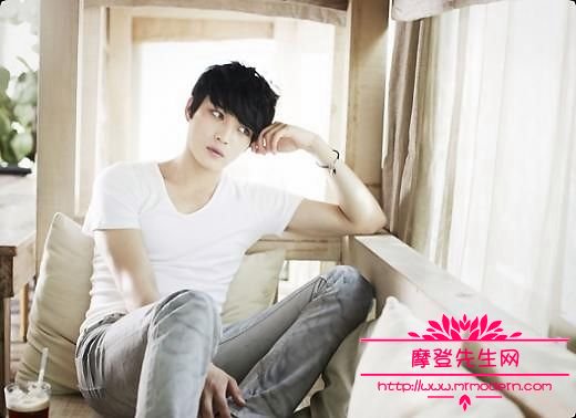 金在中是cjes的理事吗？金在中是鹿晗的