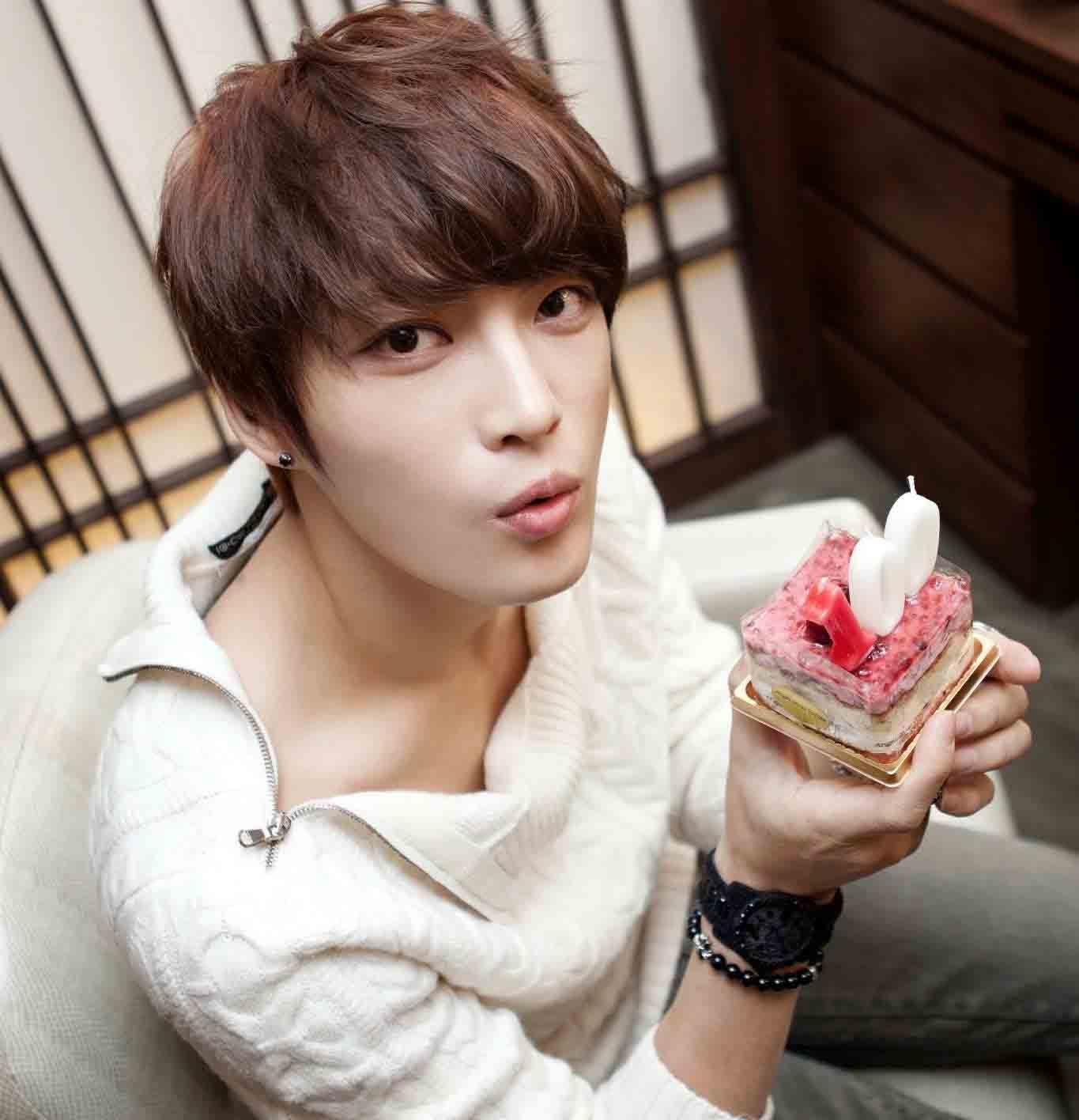 金在中是cjes的理事吗？金在中是鹿晗的