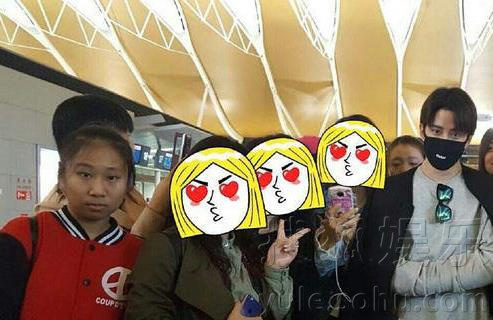 虹桥一姐龚玉雯为什么走红？虹桥一姐表情包(虹桥一姐人气暴涨大个女粉丝紧随左右)