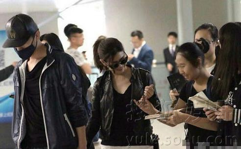 虹桥一姐龚玉雯为什么走红？虹桥一姐表情包(虹桥一姐人气暴涨大个女粉丝紧随左右)