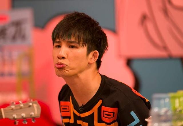 娱乐圈不为人知的秘密(娱乐圈不为人知的秘密 百度网盘) 娱乐圈不为人知的秘密(娱乐圈不为人知的秘密 百度网盘)