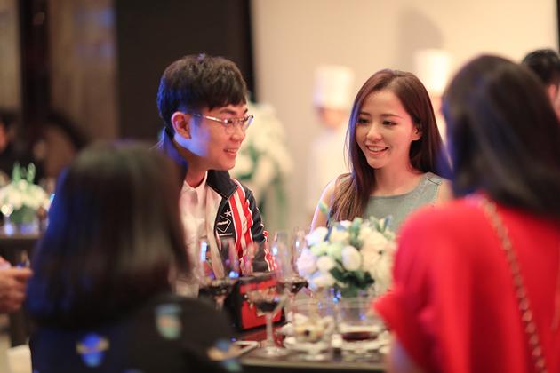 周玲安胸是什么罩杯?周玲安和老公Rob 周玲安胸是什么罩杯?周玲安和老公Rob