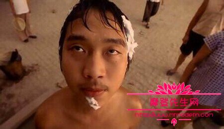 何文辉酱爆这个称号是怎么来的？何文辉参与(酱爆何文辉经典语录)