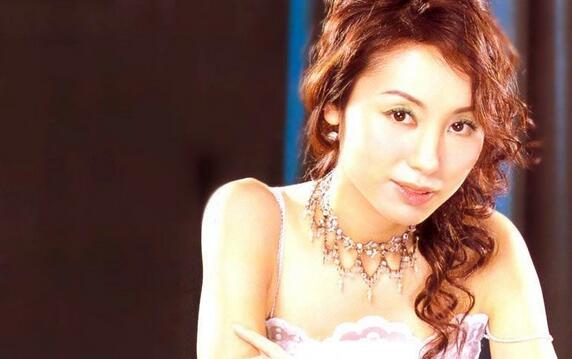 郭可盈磨腮骨过吗 郭可盈磨腮骨过吗