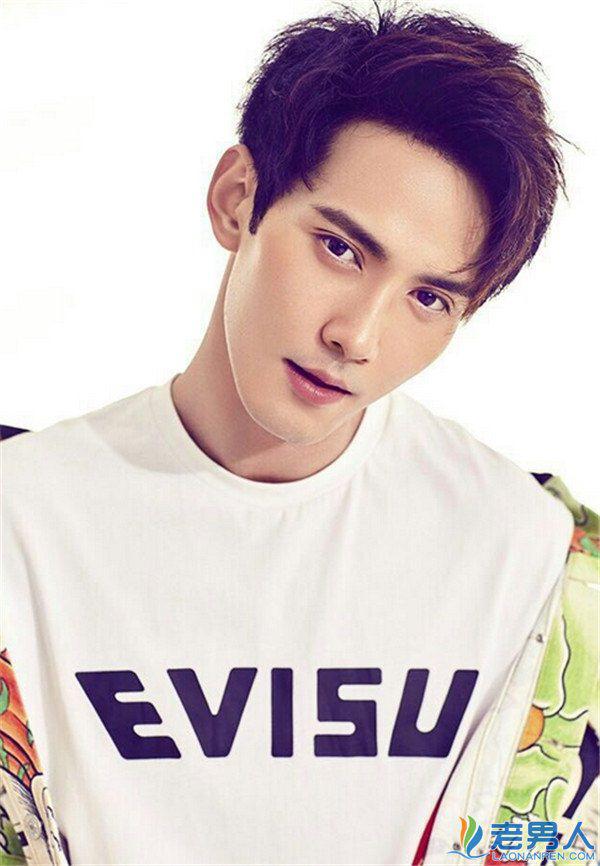 徐正溪为什么是蓝色的眼睛？徐正曦双眼皮是