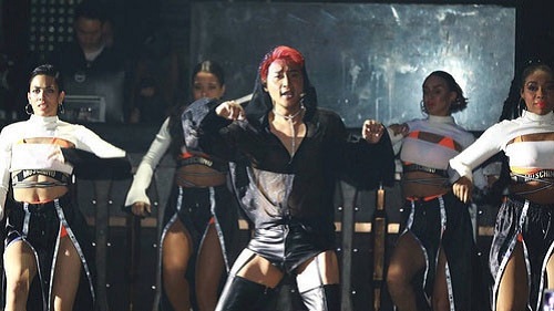 陈志朋辣眼睛图片是被公司强迫的吗(陈志朋 辣眼睛)