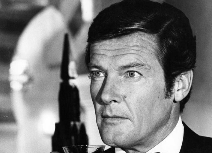 罗杰摩尔为什么是爵士?罗杰摩尔最帅照片全(罗杰摩尔年轻时) 罗杰摩尔为什么是爵士?罗杰摩尔最帅照片全(罗杰摩尔年轻时)